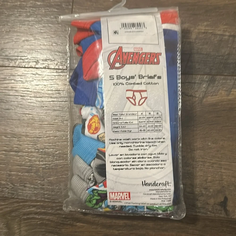 NEW Boy Marvel boys brief size 6